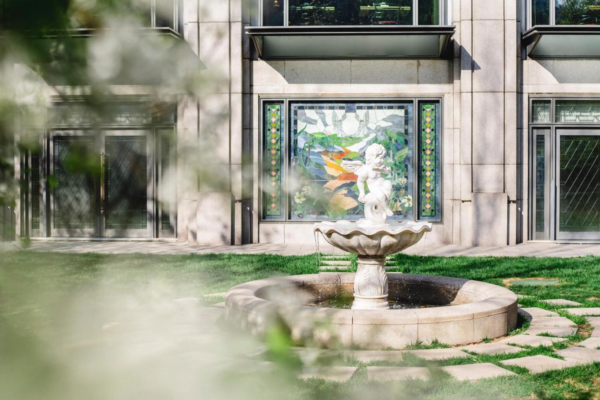 The Ritz-Carlton Beijing Hotel Exterior photo