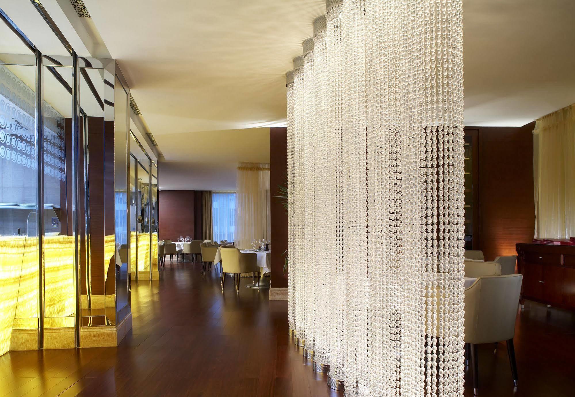 The Ritz-Carlton Beijing Hotel Exterior photo